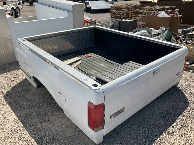 1987–1996 Ford F-150/F-250/F-350 OBS 6.9-Foot Short Bed - Rust-Free OEM with Bed Liner